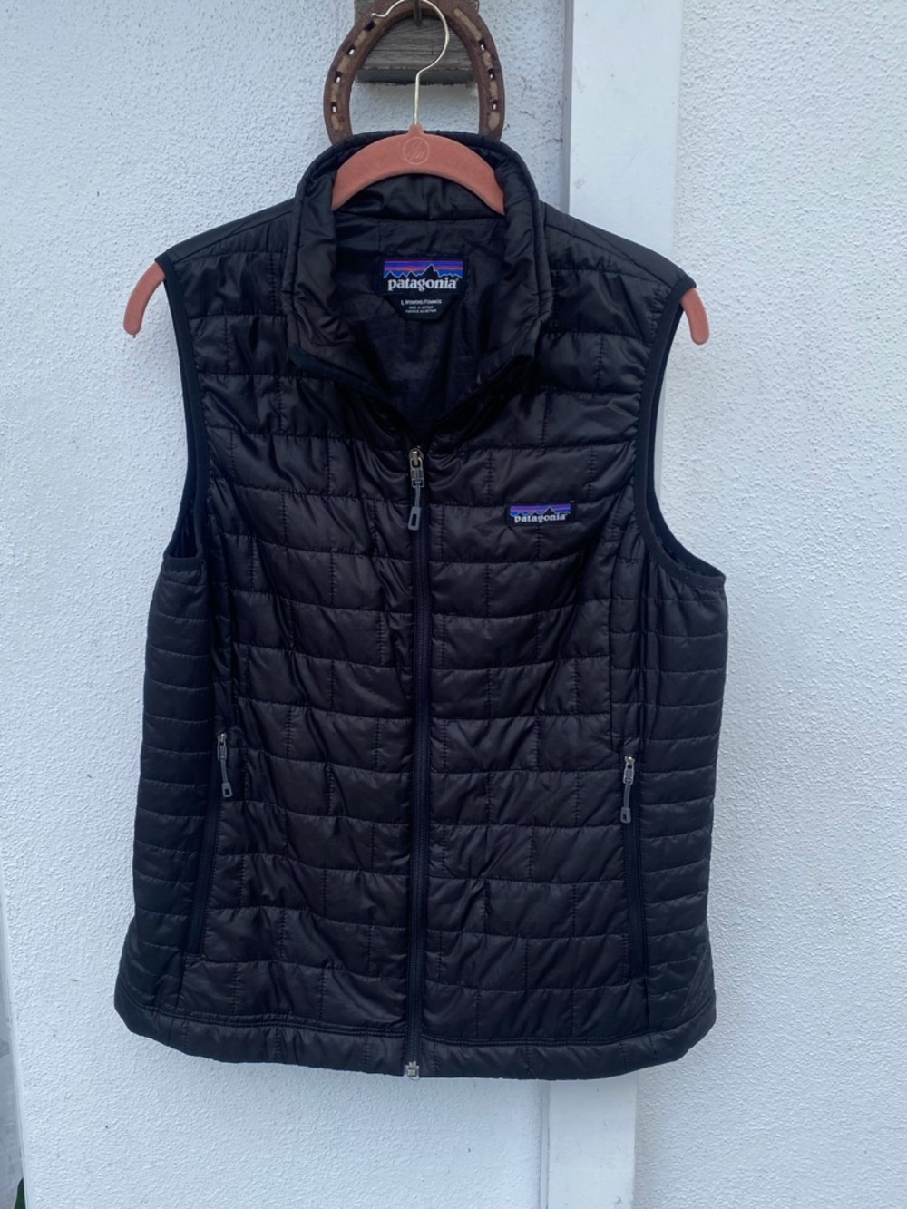 EUC Women's Black Patagonia Nano Puff Vest (Large)